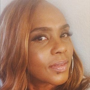 Meet your Posher, Evangalina